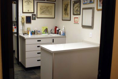 Sunnycrest Animal Care Center Exam Room