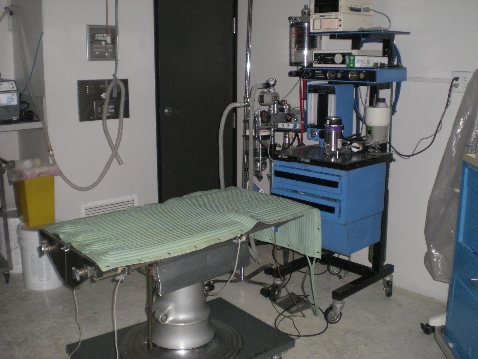 Sunnycrest Animal Care Center Surgery Room